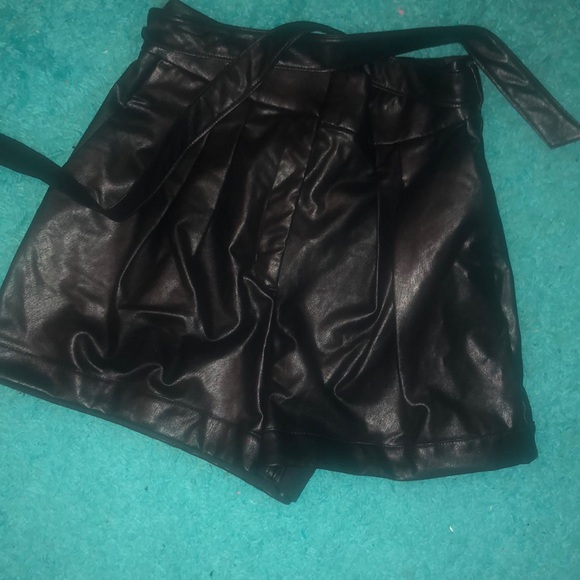 Sold - Picture 3 of 7